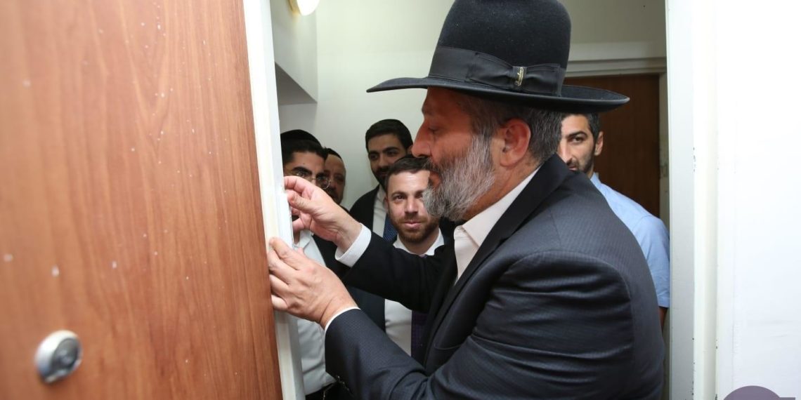 בין כסא לעשור: נפתח מטה הבחירות של ש”ס