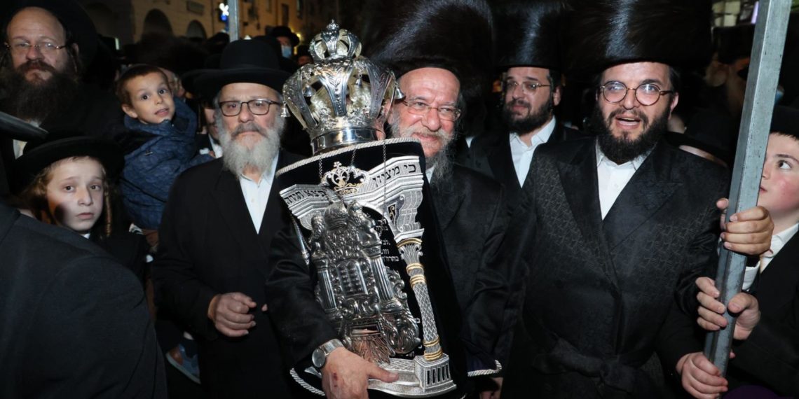 תורה מחזרת על אכסניה שלה