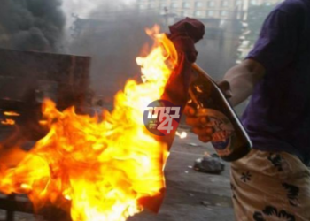 בקבוק תבערה הושלך לעבר רכב חולף סמוך לביתר