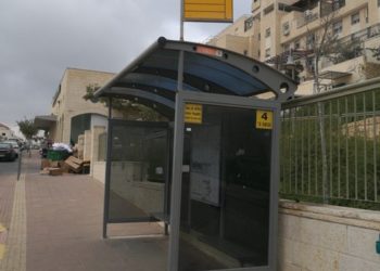 רחוב ללא תנועה: תושבי רחוב כנסת יחזקאל בעיר מתמודדים עם מצוקת חנייה בשעות הלילה ובעיות תנועה בשעות היום. הפתרון: הפיכת הרחוב לחד-סטרי