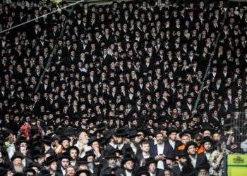 על אלה אני בוכייה: בתוך כל העולם היהודי: ביתר עילית אבלה ובוכייה על האסון הכבד בהילקחם של 45 הרוגי מירון ז”ל