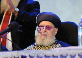 אלפים בשיעורו השבועי של הגאון הרב עובדיה יוסף