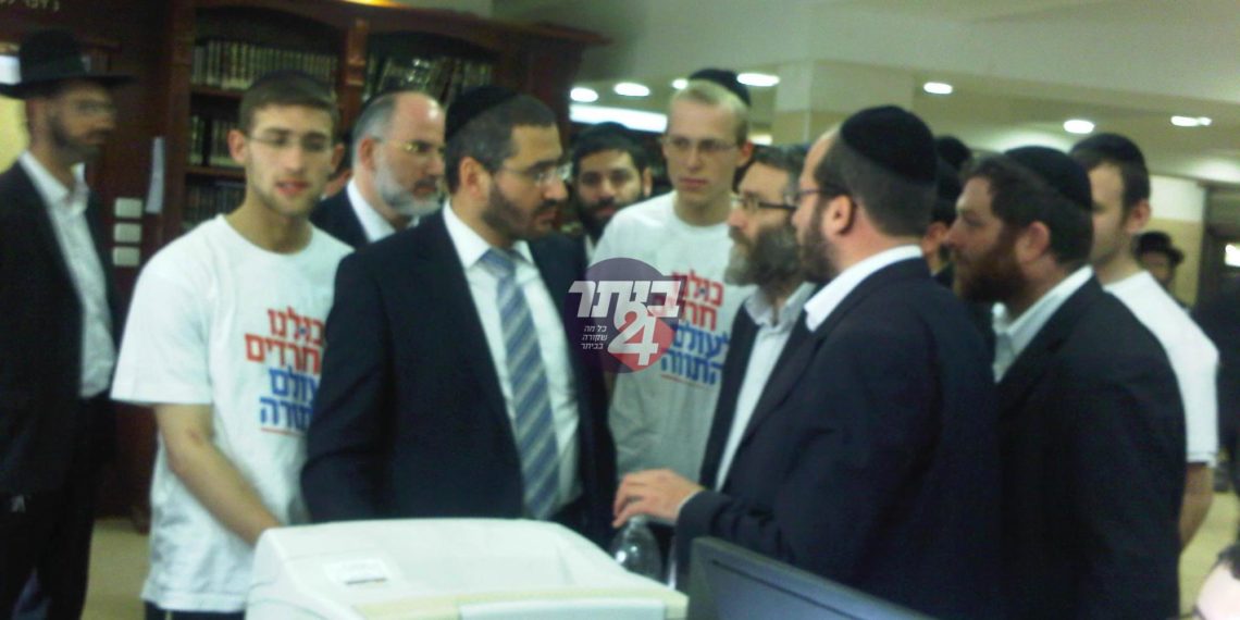 אלפי תושבי העיר הגיעו בהמוניהם לקדש שם שמים