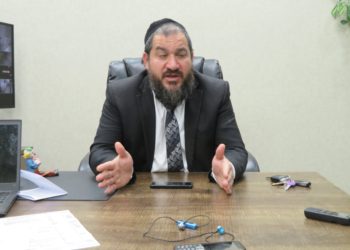 #כל נתיבותיה שלום# | ערב חג החינוך: הרב אברהם אורן, מנהל תלמוד התורה ‘נתיבות שלום’ בעיר, משתף בשיחה מיוחדת את המתכון להצלחה חינוכית.סודות משולחן המנהל