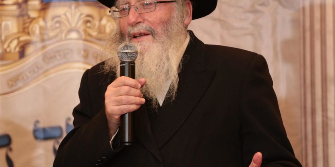 מוסיפים בקדושה