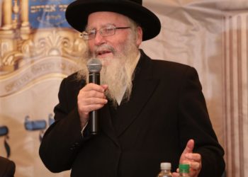 מוסיפים בקדושה