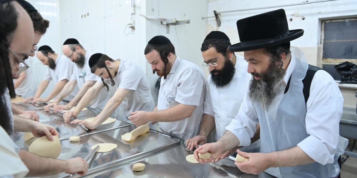 דואגים לכל משפחה | הקרן תומכת, העירייה משתתפת, וכעת פונים גבאי הקופות הקהילתיות לתושבים בכל מקום: ‘עִזרו לנו לעזור לאלו שאין להם!’