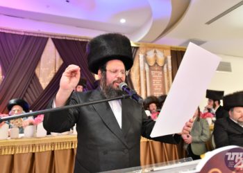 ביתר בראש | גדולי רבני העיר בהפקה היוקרתית של פתיחת אירועי סיום הש”ס שנערך ב’ממלכת שיעורי הדף היומי בביתר’
