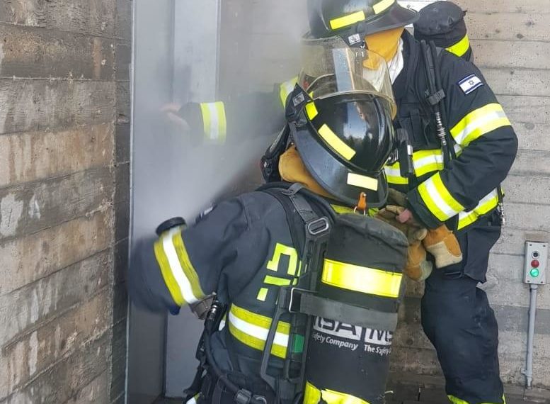 ה’פַיֶער לֶעשֶׁער’ס’ (מכבי אש) של ביתר עילית: המתנדבים החרדים שמנעו בחסדי שמים אסון בליל השבת הקודמת. תיעוד דרמטי