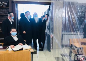 שלושה שבועות לפני ראש השנה: בבאיאן מצמצמים, בקרלין שוקלים, ובברסלב מצפים לישועה. תמונת מצב