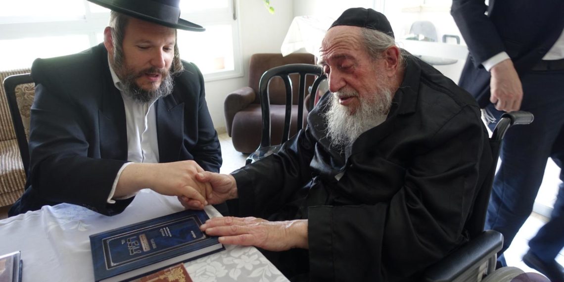 התרגשות רבה בביתר עילית לרגל מעמד הנצחת שמו של מרא דאתרא