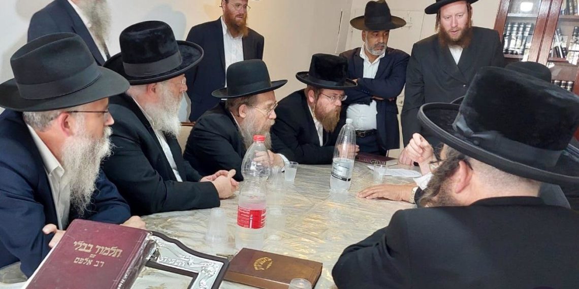 ראשי בד”ץ ‘מסורת השמיטה’ הרב לנדא והרב רוזנבלט קיימו ישיבת כשרות מיוחדת עם רבני ביתר