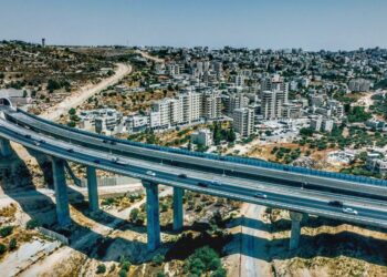 אור בקצה המנהרה