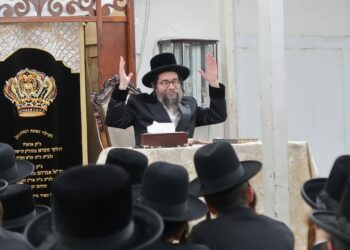 שכינה ביניהם