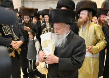 אתה יודוך אחיך