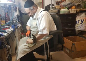 ברוך דיין האמת