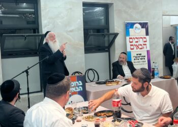 סביב שולחנות ערוכים