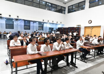 תורה מגנא ומצלא