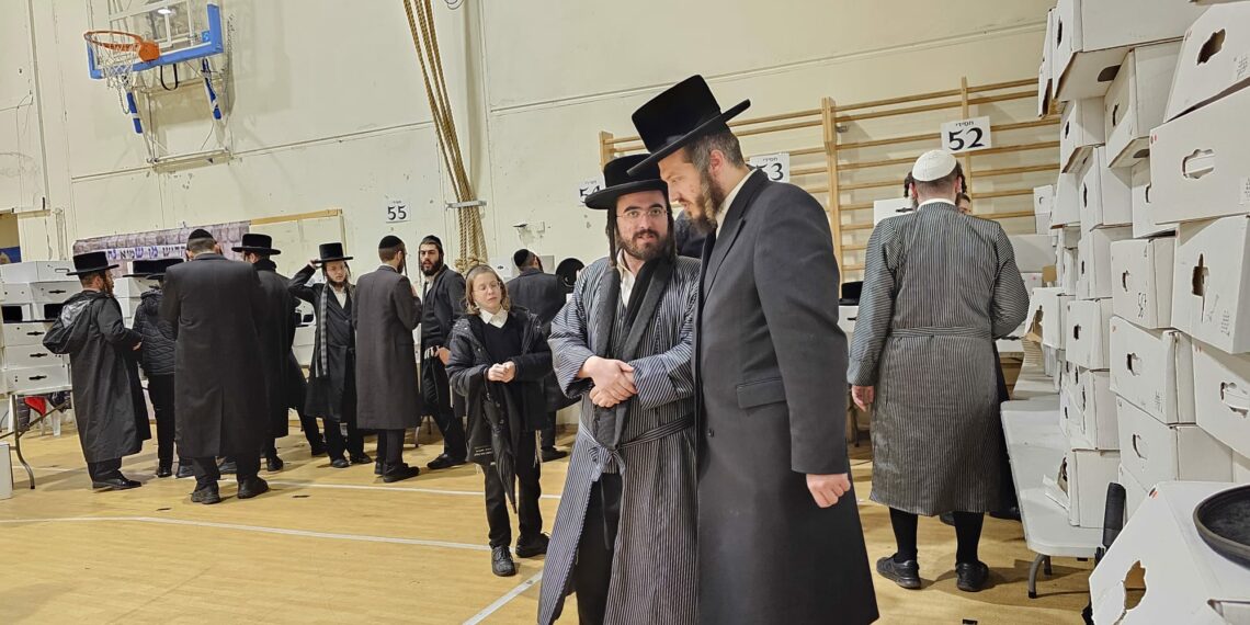 בגדי קודש לכבוד ולתפארת