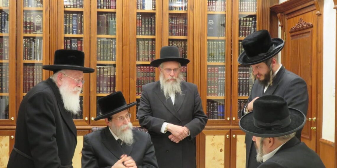 מרנן ורבנן, גדולי התורה והחסידות, בקריאה חד משמעית: יש להצביע לראשות העיר לרה״ע מאיר רובינשטיין