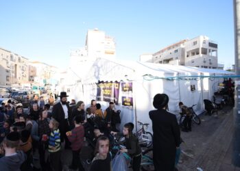 כל דיכפין יתי ויכול