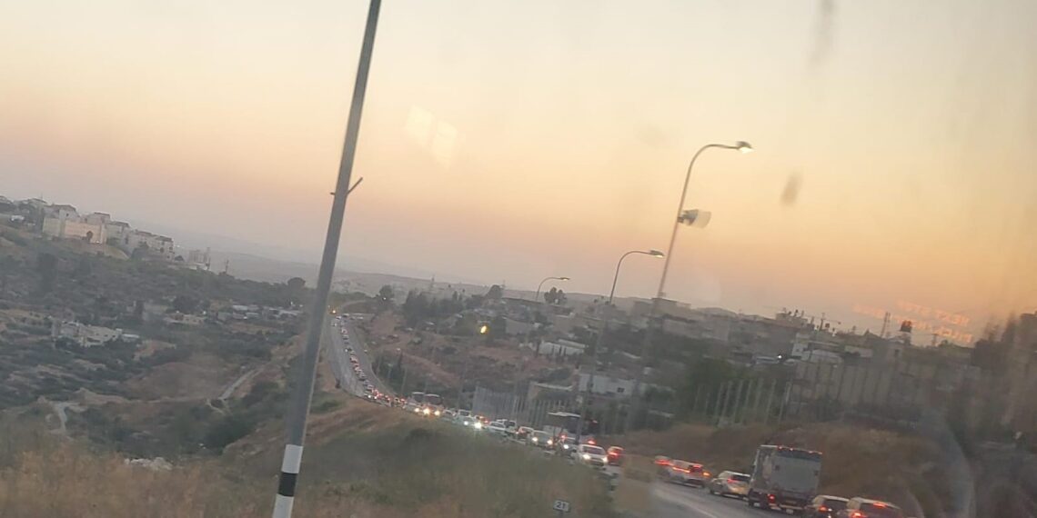 אבודים בפקקים