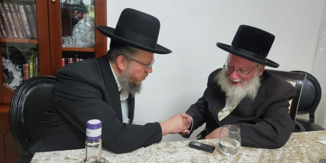 איש על הקופה