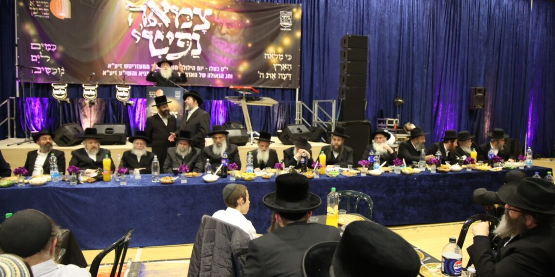 “ואני אבטח בך”, שוררו האלפים בהתרגשות היסטורית