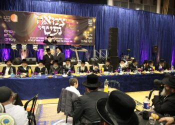 “ואני אבטח בך”, שוררו האלפים בהתרגשות היסטורית