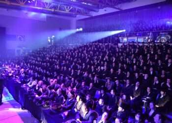 משהו גדול מתבשל